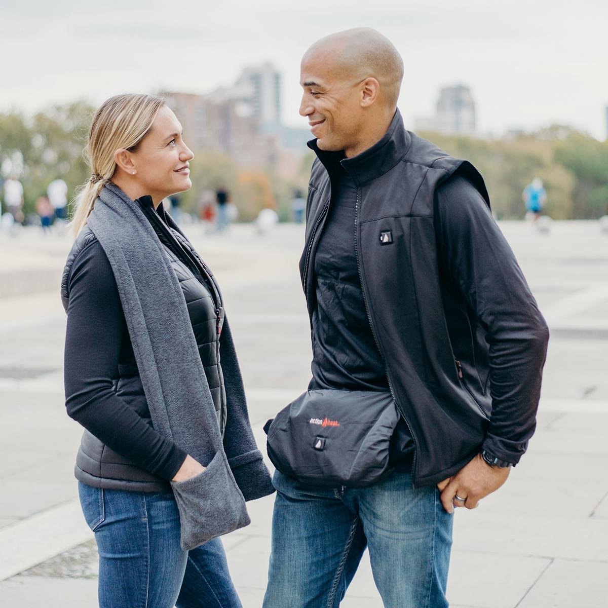 Saip 5V Battery Heated Fleece Scarf with Pockets - Image 5